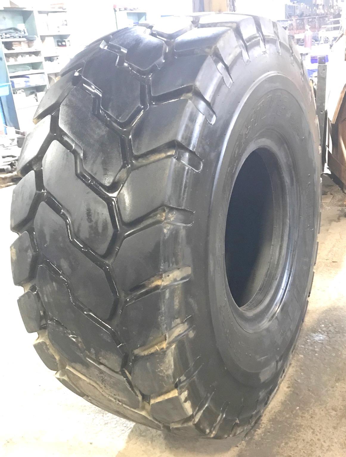 Bridgestone VJT 23.5R25 Tire (Used)